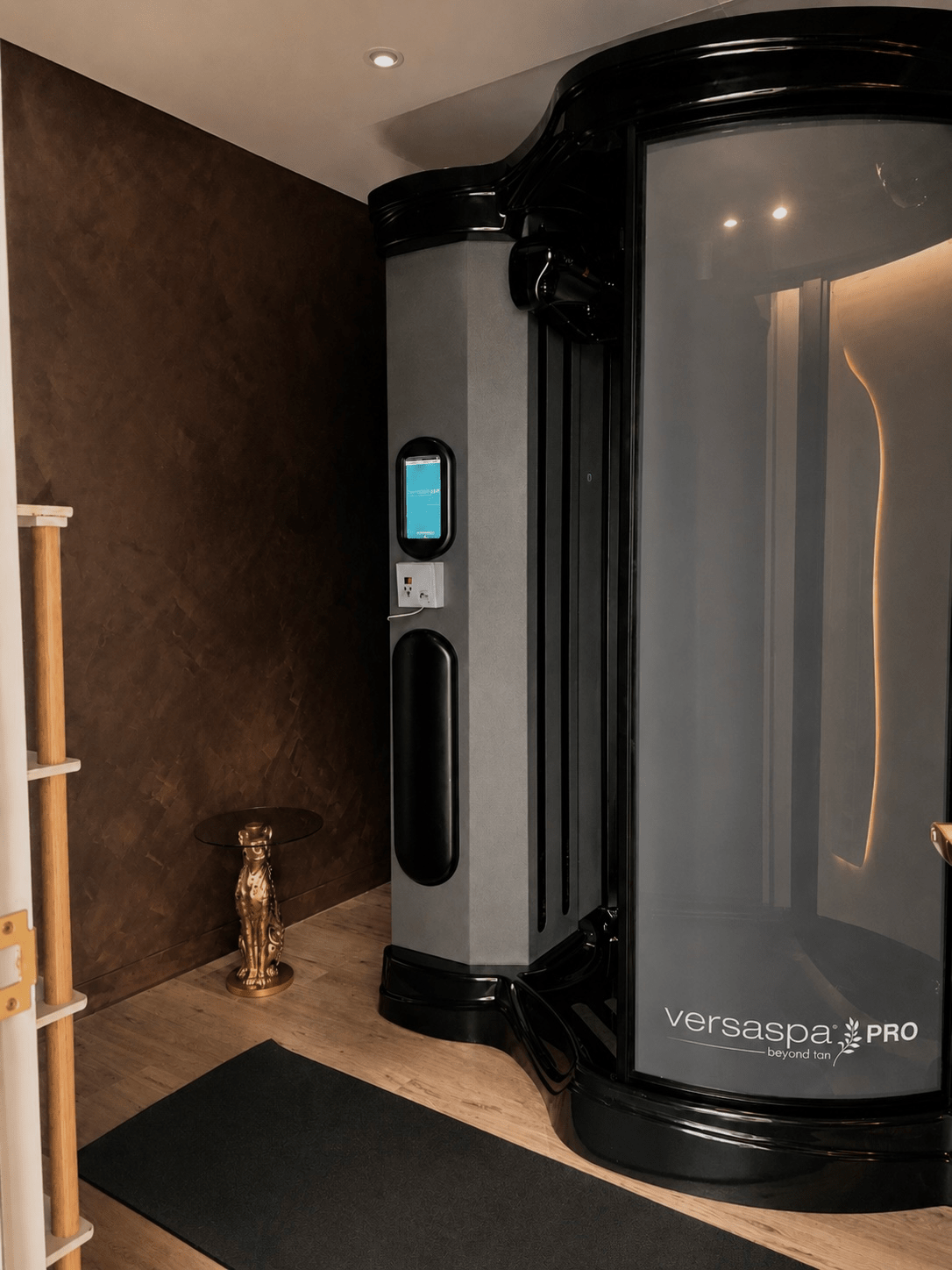 VersaSpa Pro private spray tanning booth at Glow and Tan Empire, Bacchus Marsh